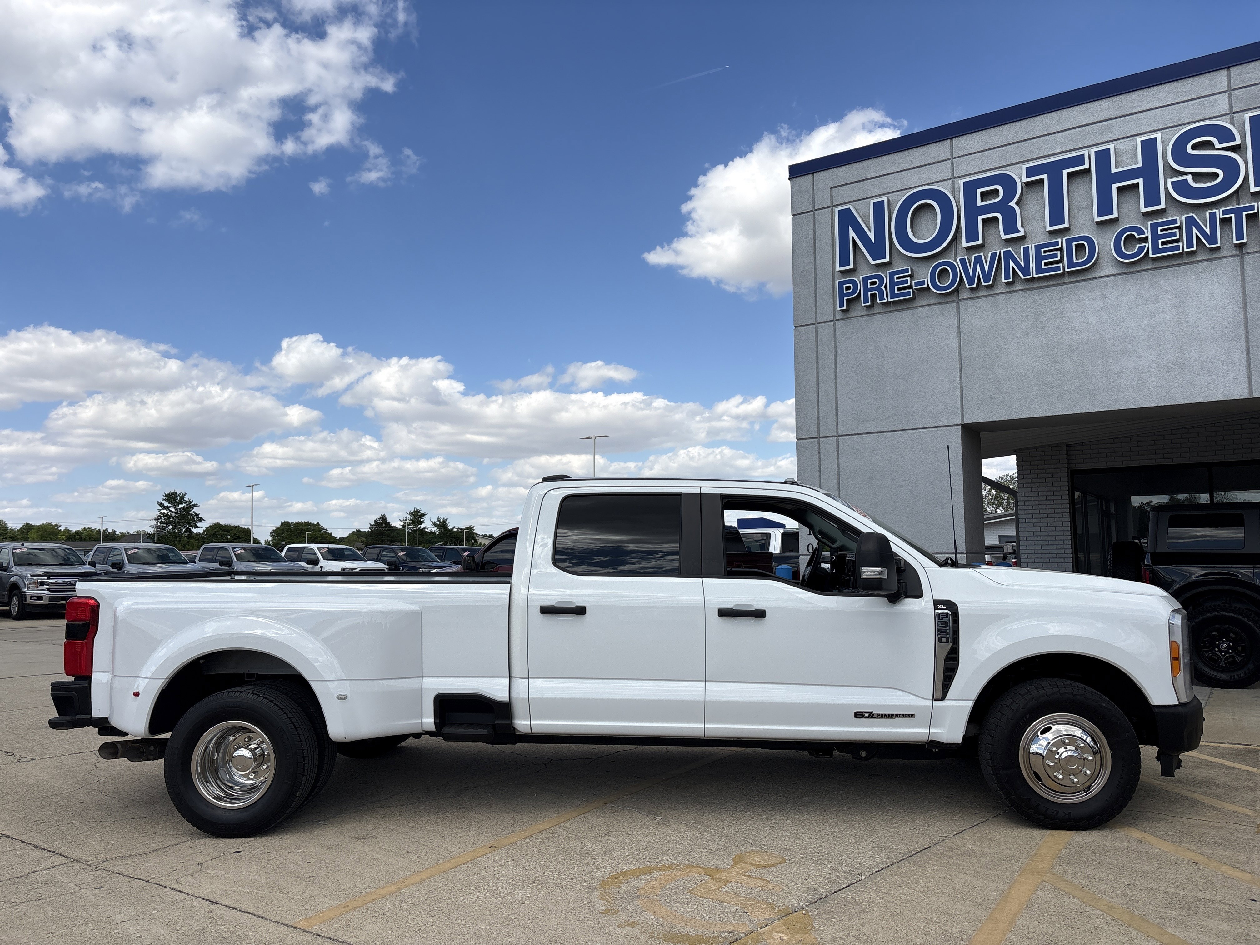 Used 2023 Ford F350 XL w/ 360-Degree Camera Package RWD image 3