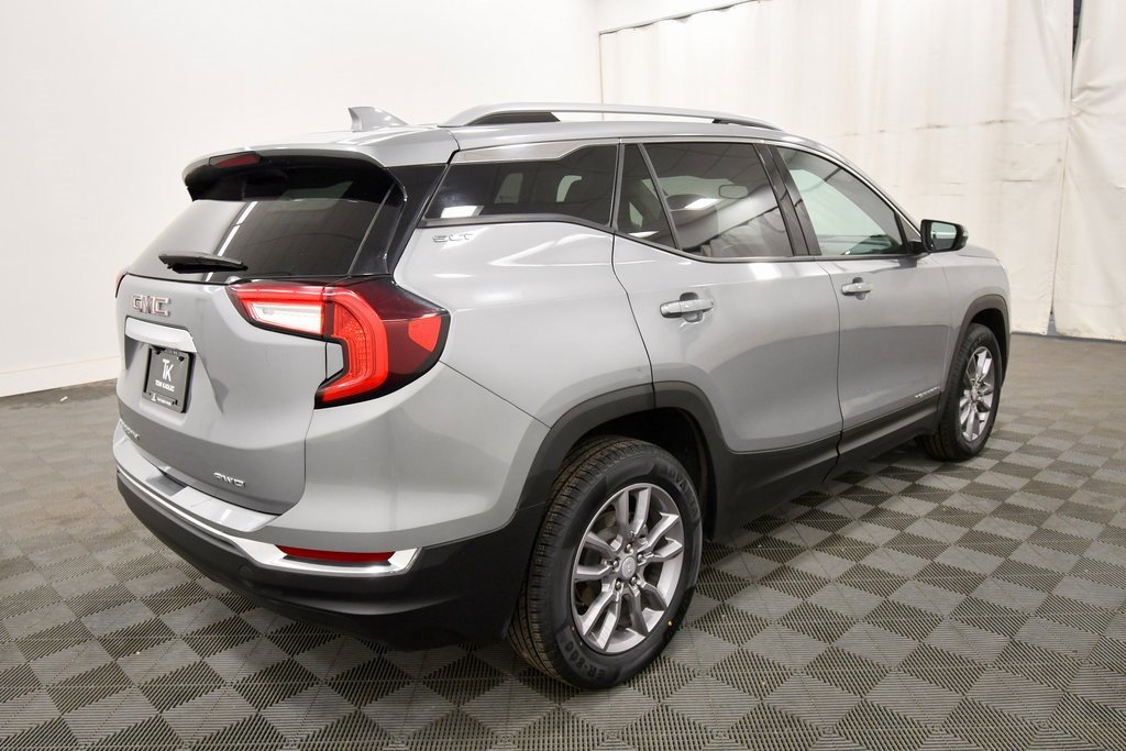 Used 2024 GMC Terrain SLT image 8