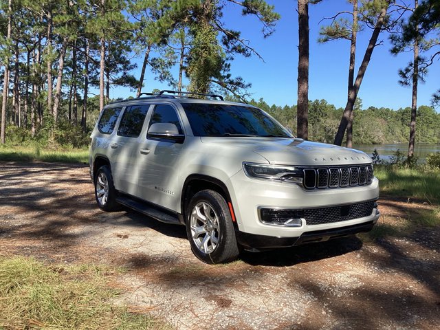 Used 2022 Jeep Wagoneer Series I w/ Premium Group I image 3