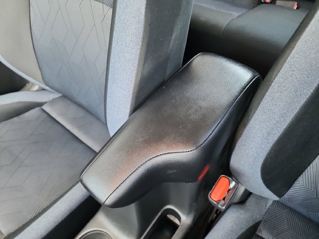 Used 2024 Nissan Versa SV FWD image 30
