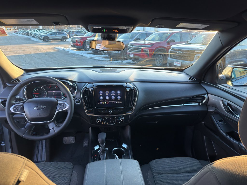 Used 2023 Chevrolet Traverse LT w/ Midnight/Sport Edition image 29