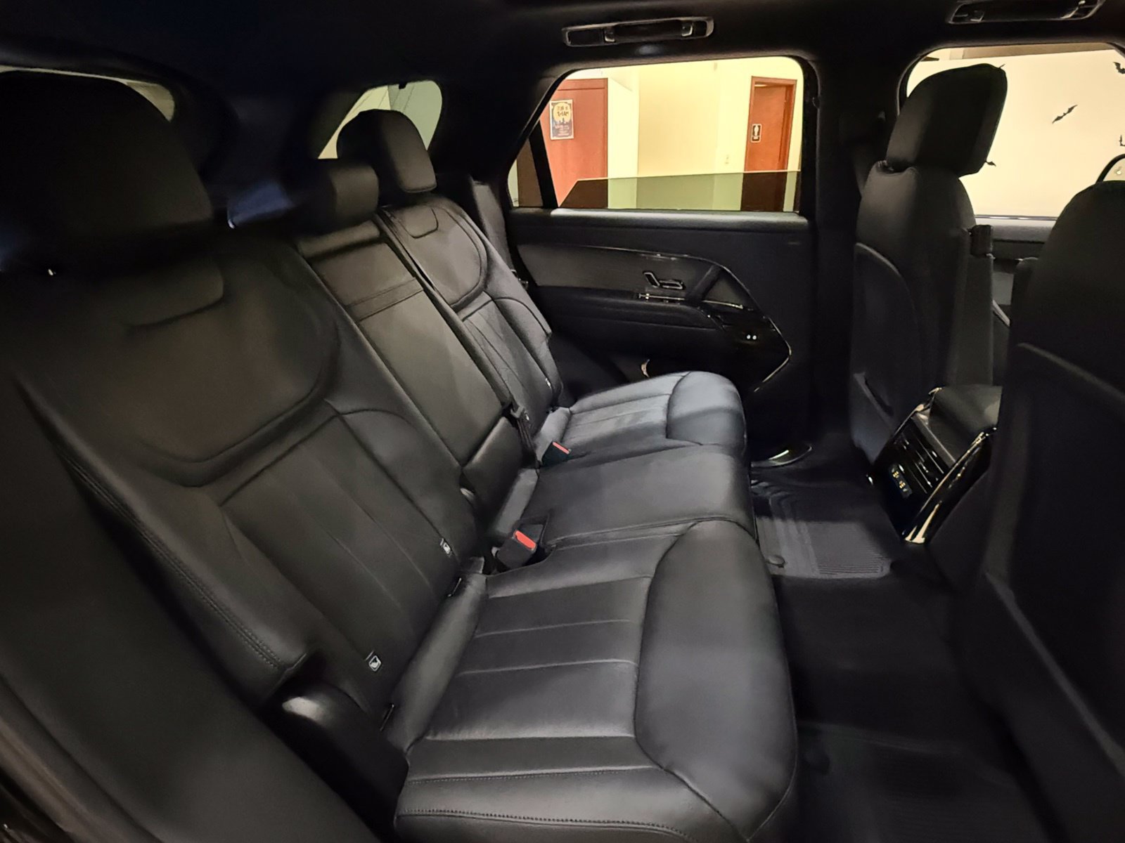 New 2026 Land Rover Range Rover Sport SE AWD/4WD image 17