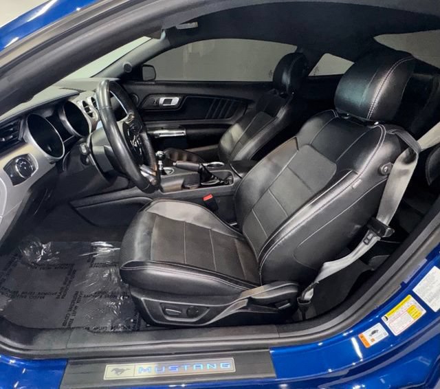 Used 2022 Ford Mustang GT Premium w/ Black Accent Package RWD image 13