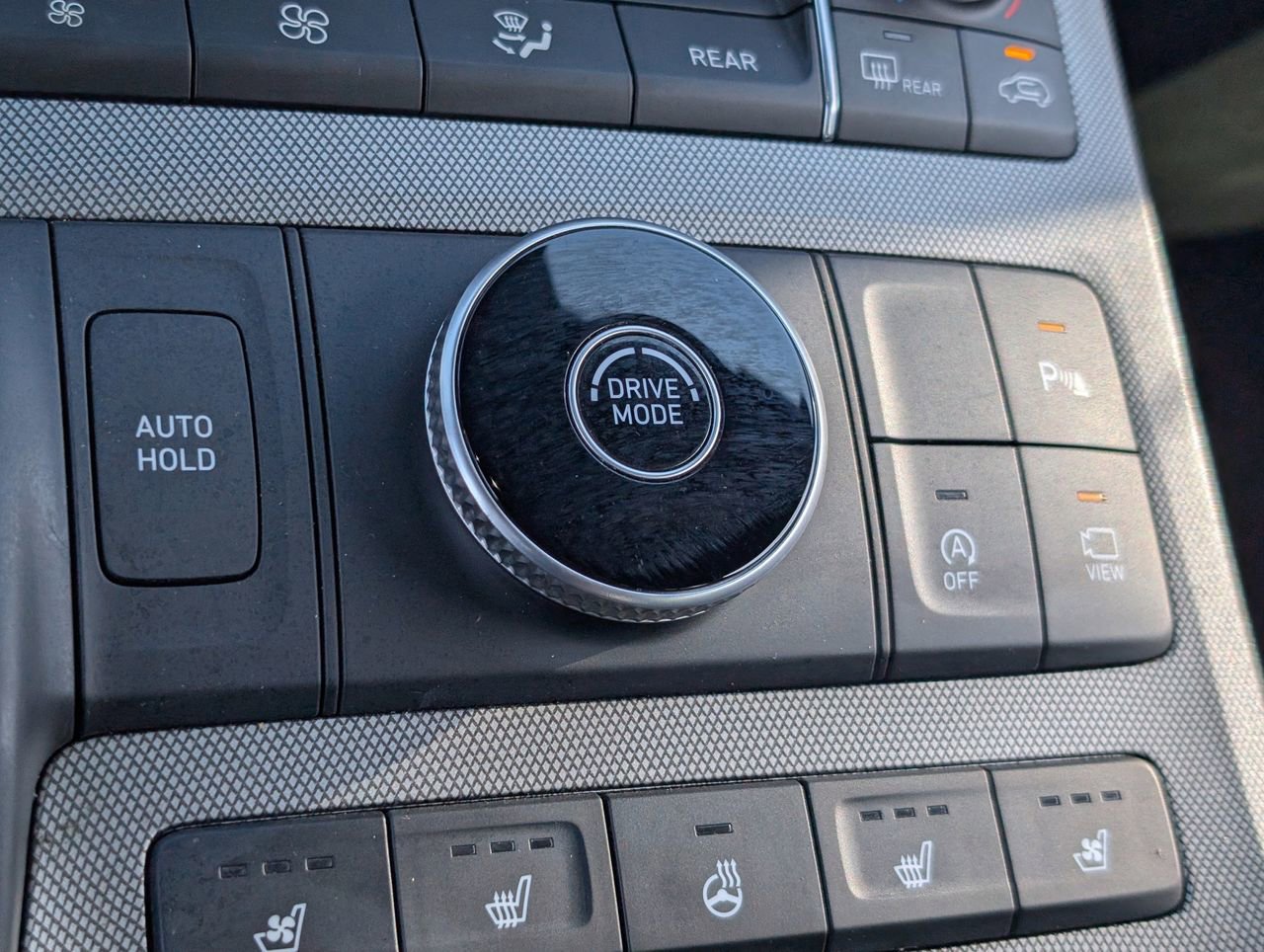 Used 2022 Hyundai Palisade Calligraphy image 18