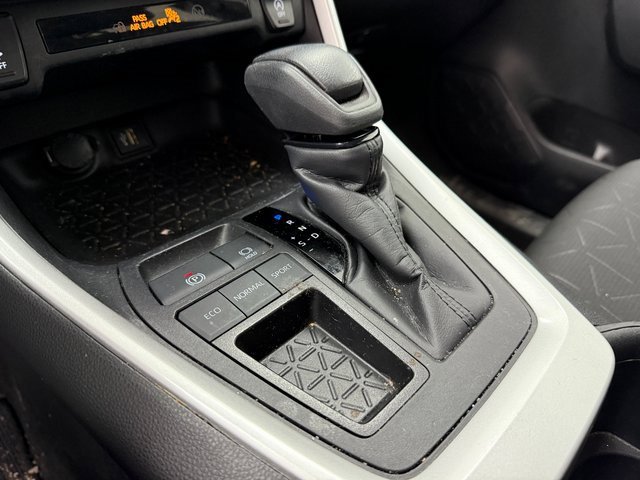 Used 2024 Toyota RAV4 XLE image 15