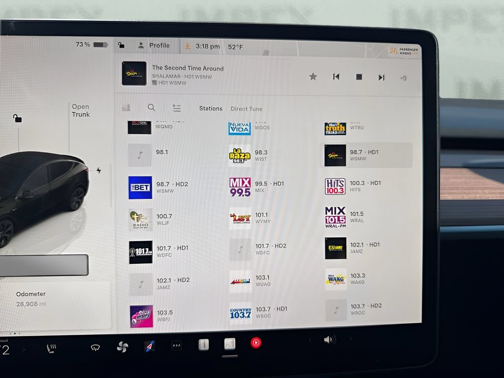 Used 2025 Tesla Model Y Long Range RWD image 19