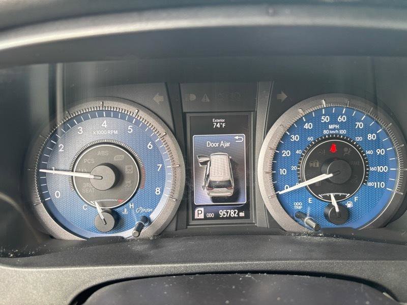 Used 2019 Toyota Sienna LE FWD image 12