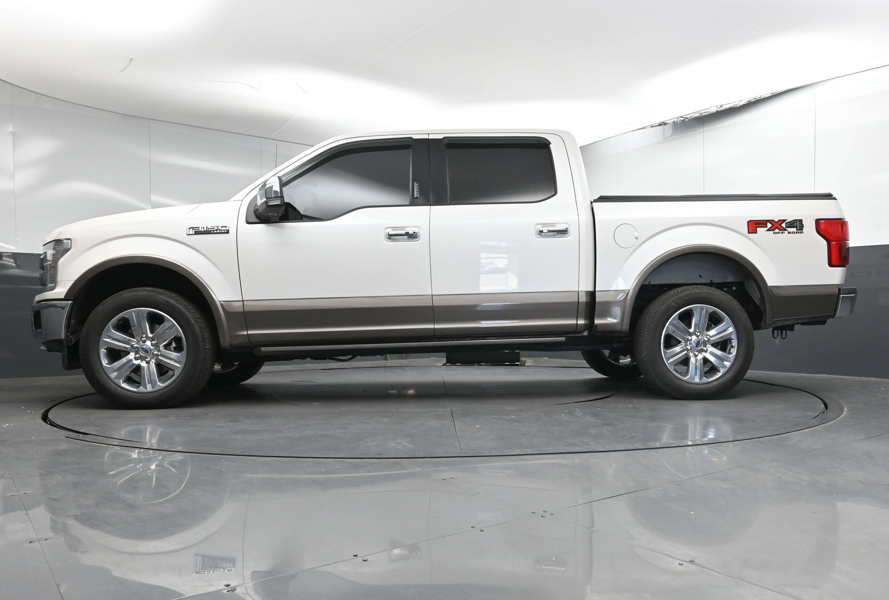 Used 2018 Ford F150 Lariat w/ Equipment Group 502A Luxury image 33