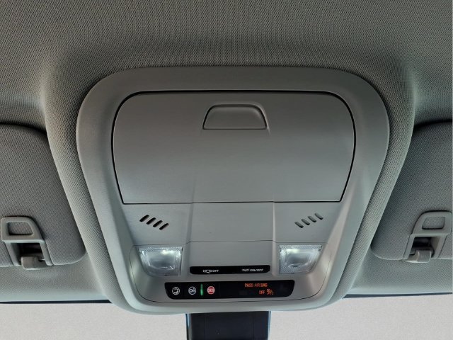 Used 2023 Chevrolet Equinox LT w/ LPO, Floor Liner Package FWD image 20