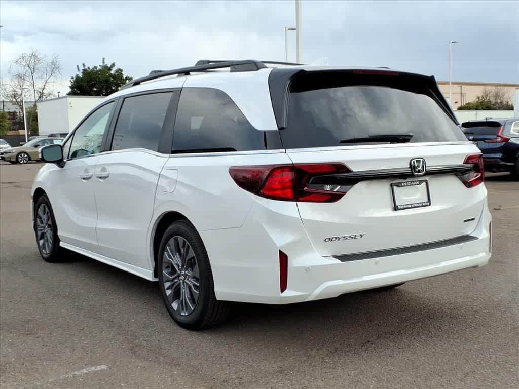 New 2026 Honda Odyssey Touring image 7