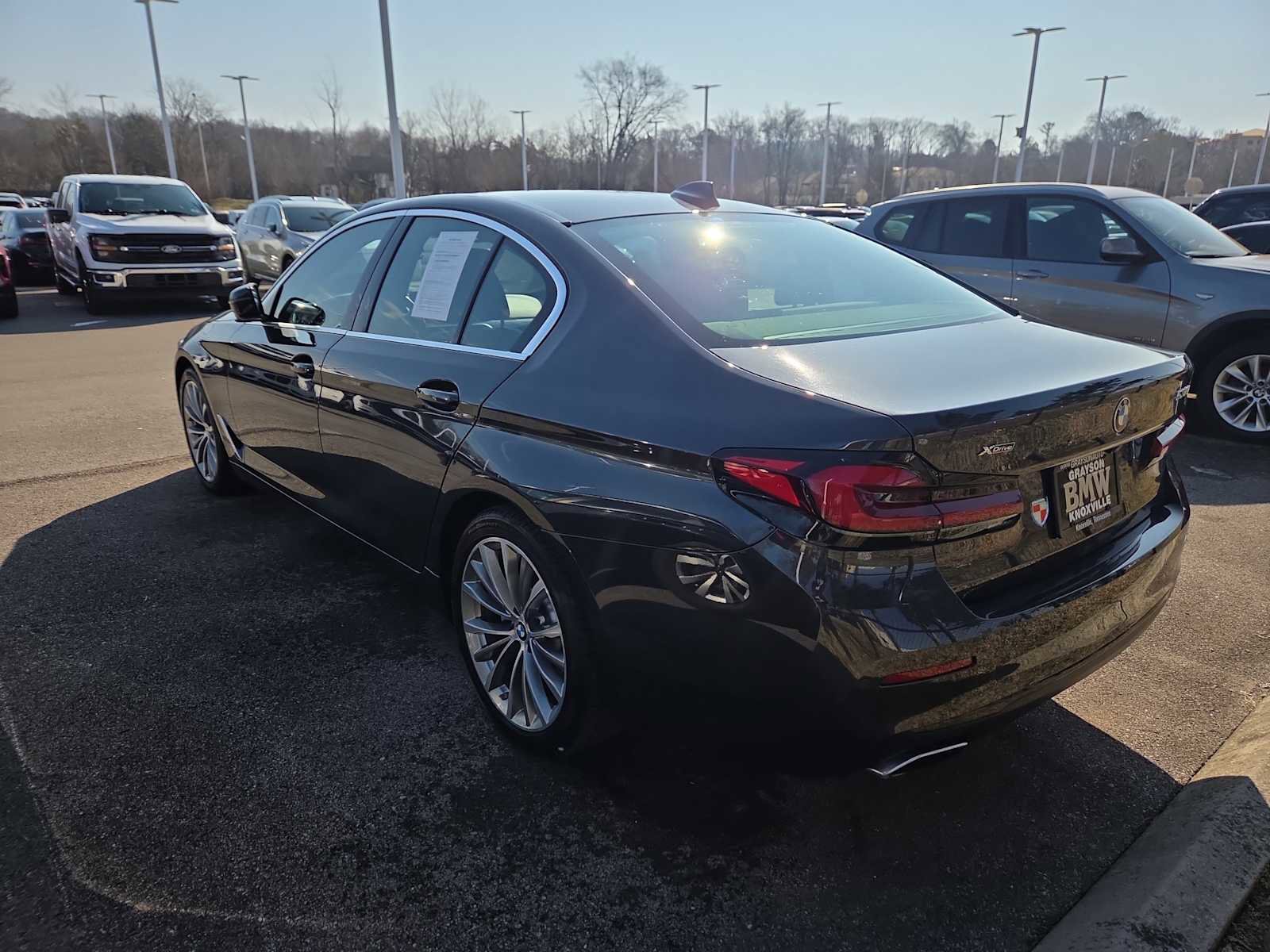 Used 2022 BMW 530i xDrive w/ Premium Package image 8