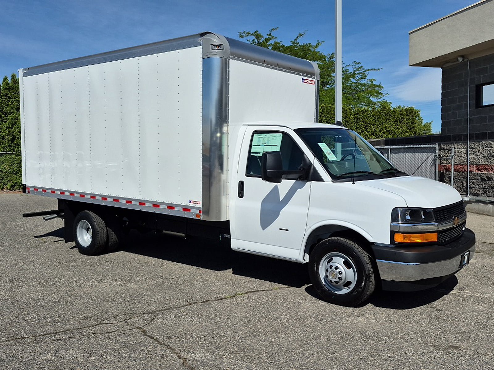 New 2026 Chevrolet Express 3500 w/ Power Convenience Package RWD image 25