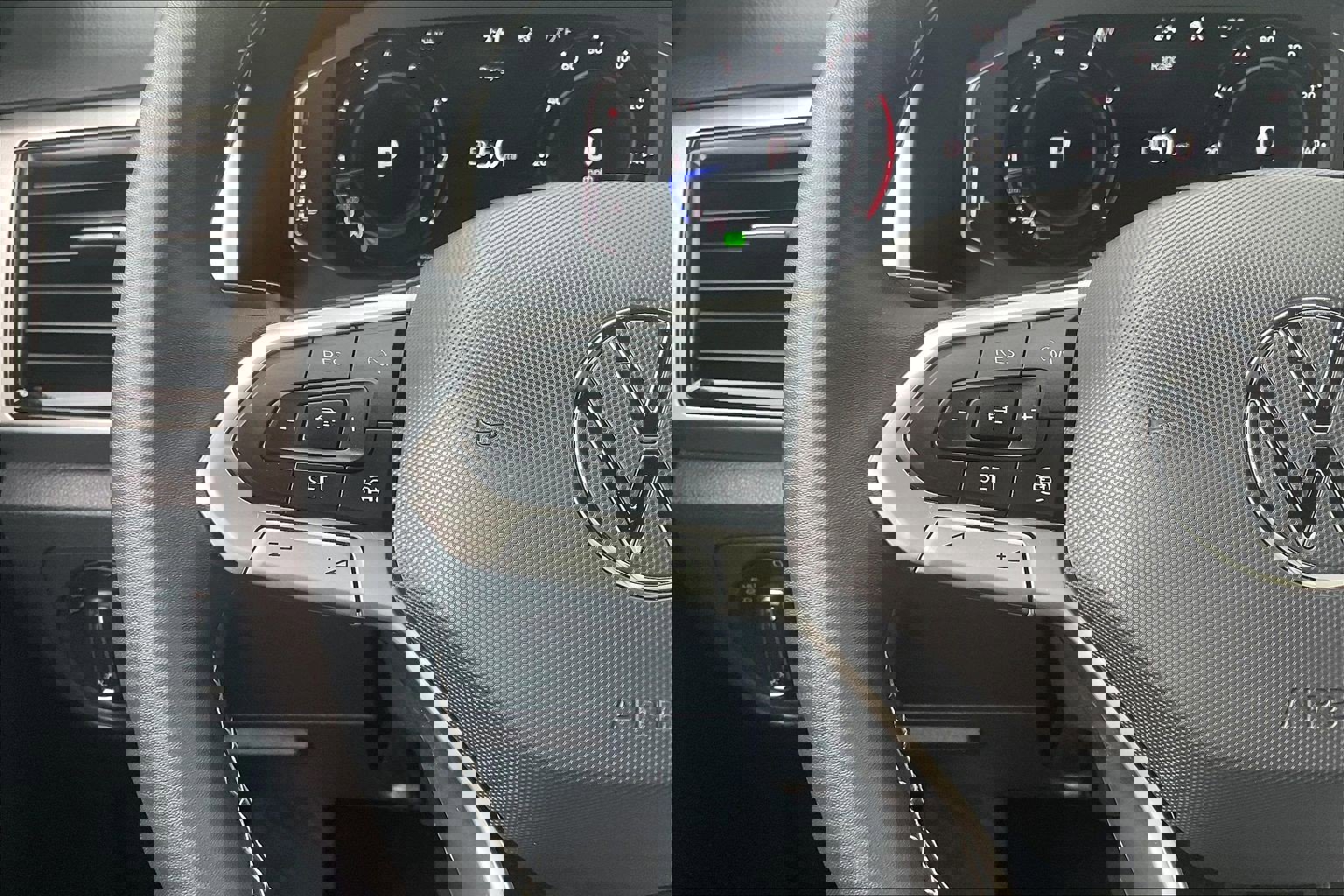 Used 2022 Volkswagen Atlas Cross Sport SE image 23