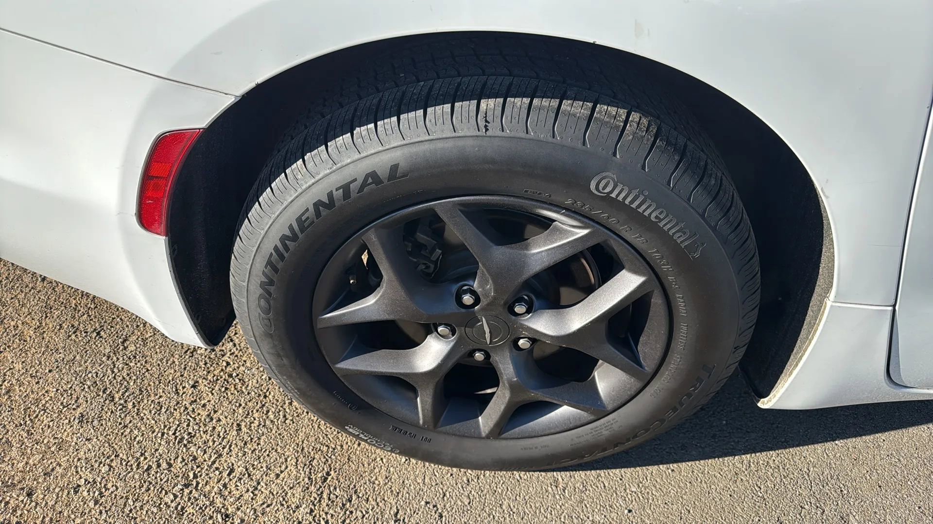 Used 2020 Chrysler Pacifica Touring w/ S Appearance Package FWD image 40