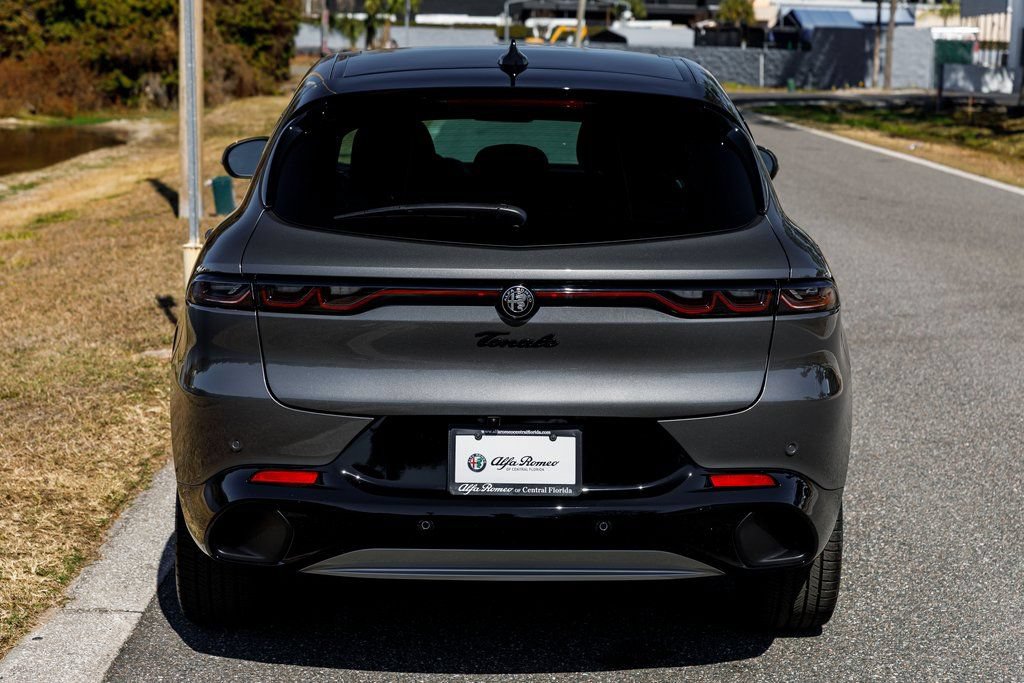 New 2026 Alfa Romeo Tonale w/ Active Assist Package AWD/4WD image 4