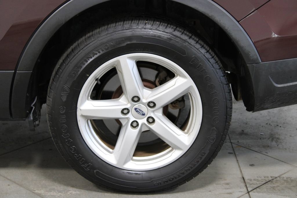 Used 2019 Ford Explorer XLT w/ Equipment Group 202A image 18