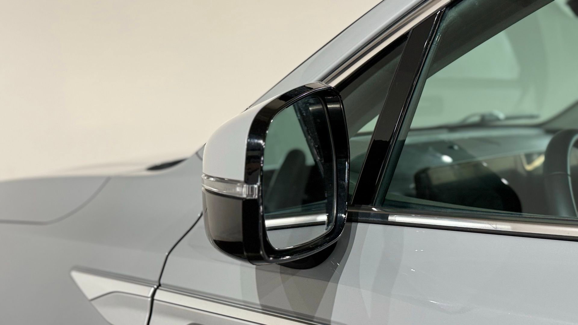 Used 2024 Kia Sorento S w/ Panoramic Sunroof Package image 17