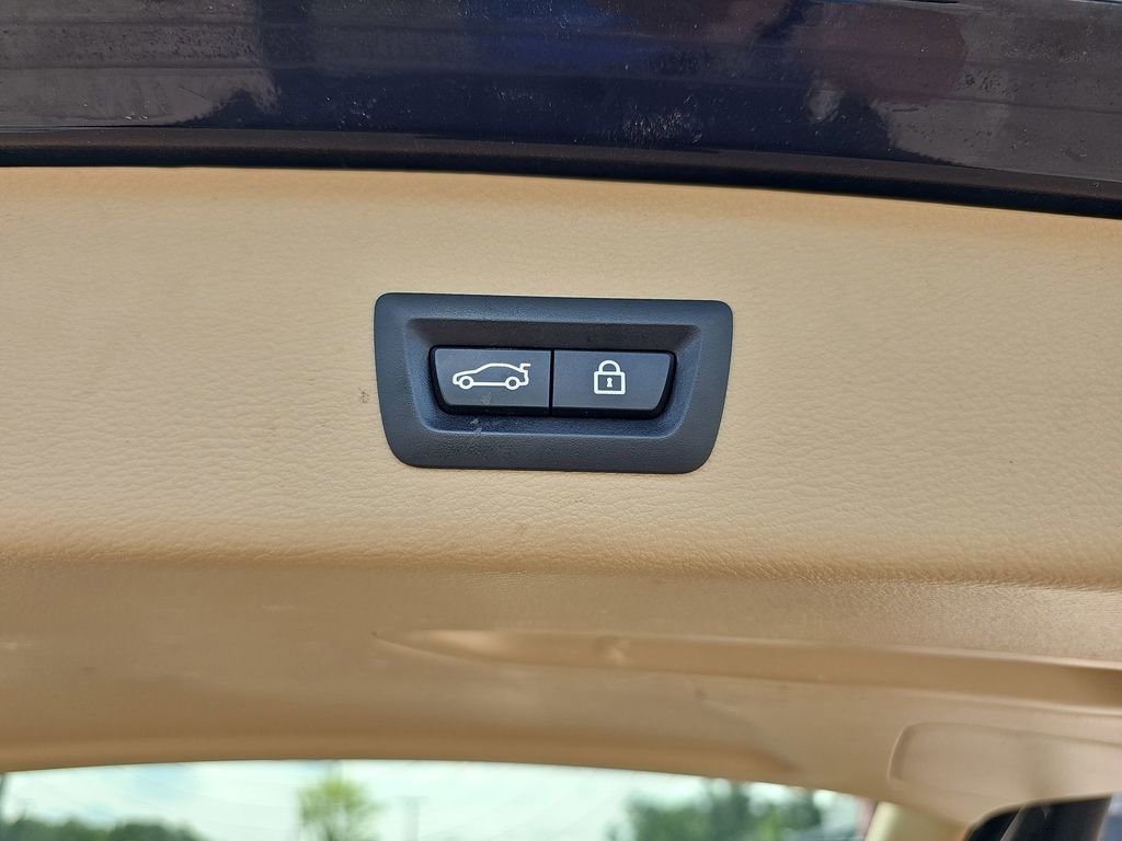 Used 2017 BMW X3 xDrive28i AWD/4WD image 18