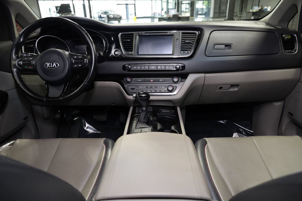 Used 2016 Kia Sedona SX FWD image 24