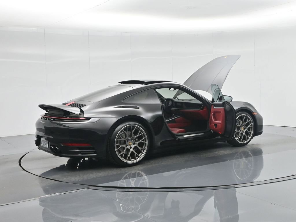 Used 2023 Porsche 911 Carrera image 4