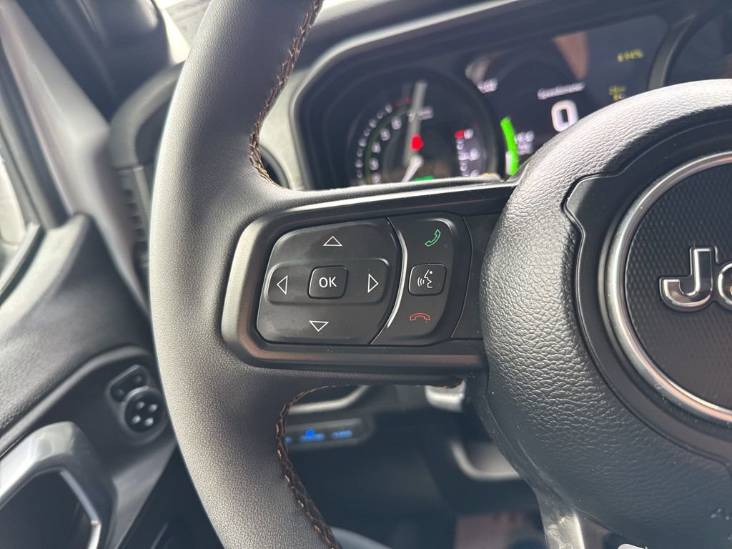 Used 2024 Jeep Wrangler Unlimited w/ Convenience Group image 17