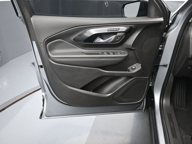 Used 2024 GMC Terrain AT4 image 22