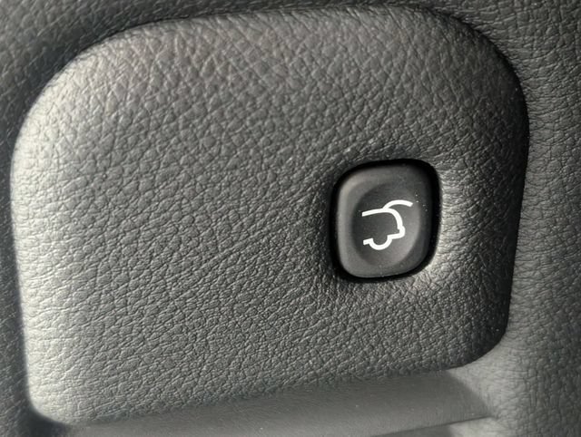 Used 2023 Dodge Durango R/T w/ Blacktop Package AWD/4WD image 29
