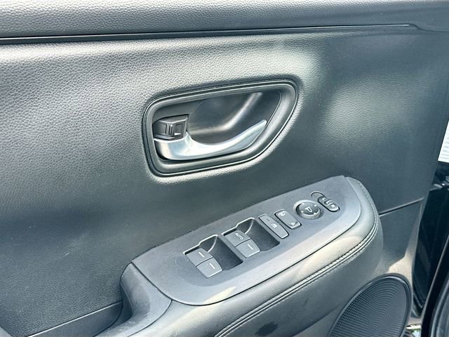 Used 2025 Honda HR-V LX image 17