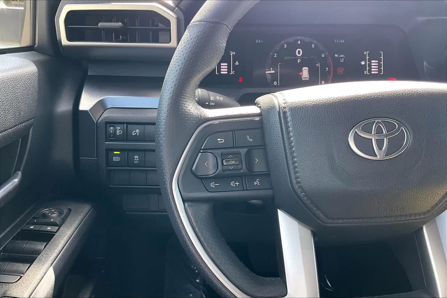 Used 2025 Toyota 4Runner SR5 RWD image 23