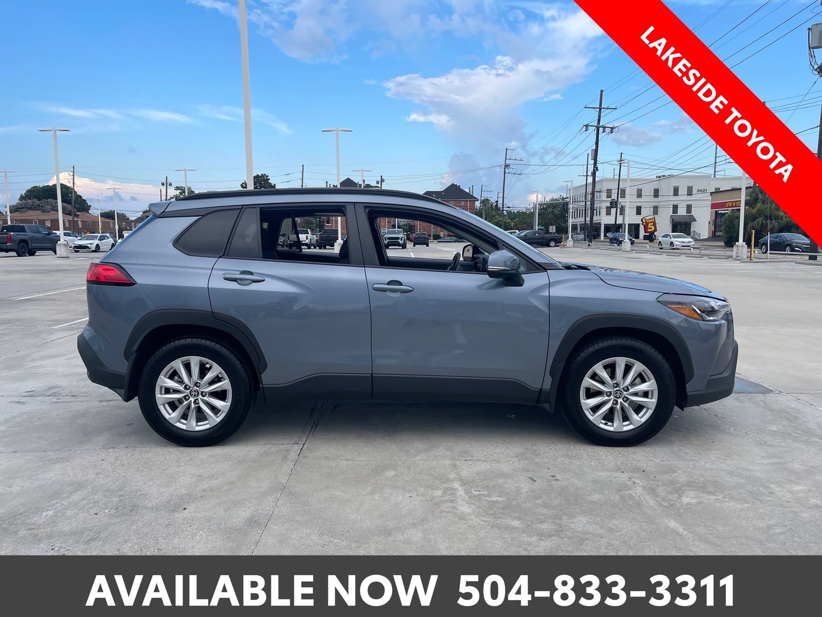 Certified 2023 Toyota Corolla Cross LE w/ Moonroof Package FWD image 7