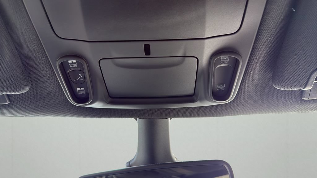 New 2026 Chrysler Pacifica Select AWD/4WD image 36