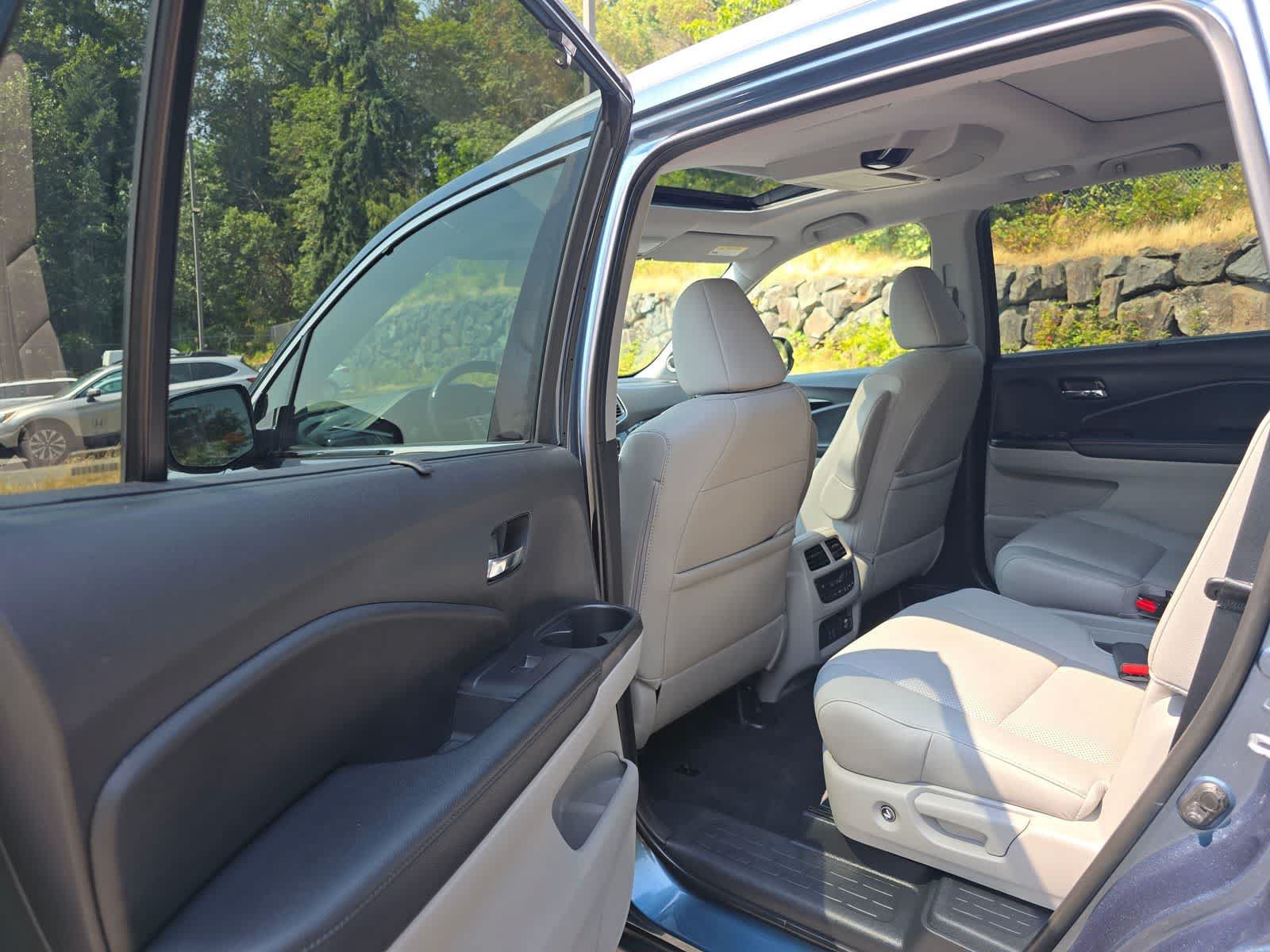Used 2019 Honda Pilot Elite image 26