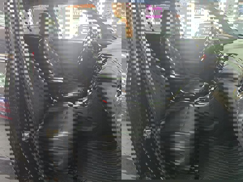 Used 2019 Chevrolet Trax LT w/ LT Convenience Package image 14