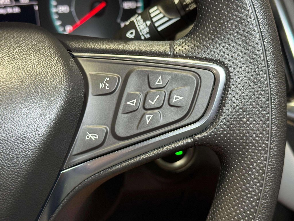 Used 2024 Chevrolet Equinox LS image 10