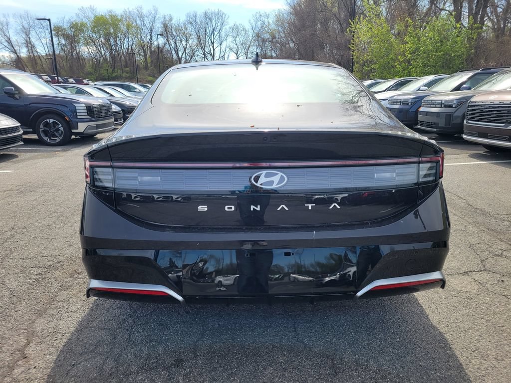 New 2026 Hyundai Sonata SEL FWD image 4
