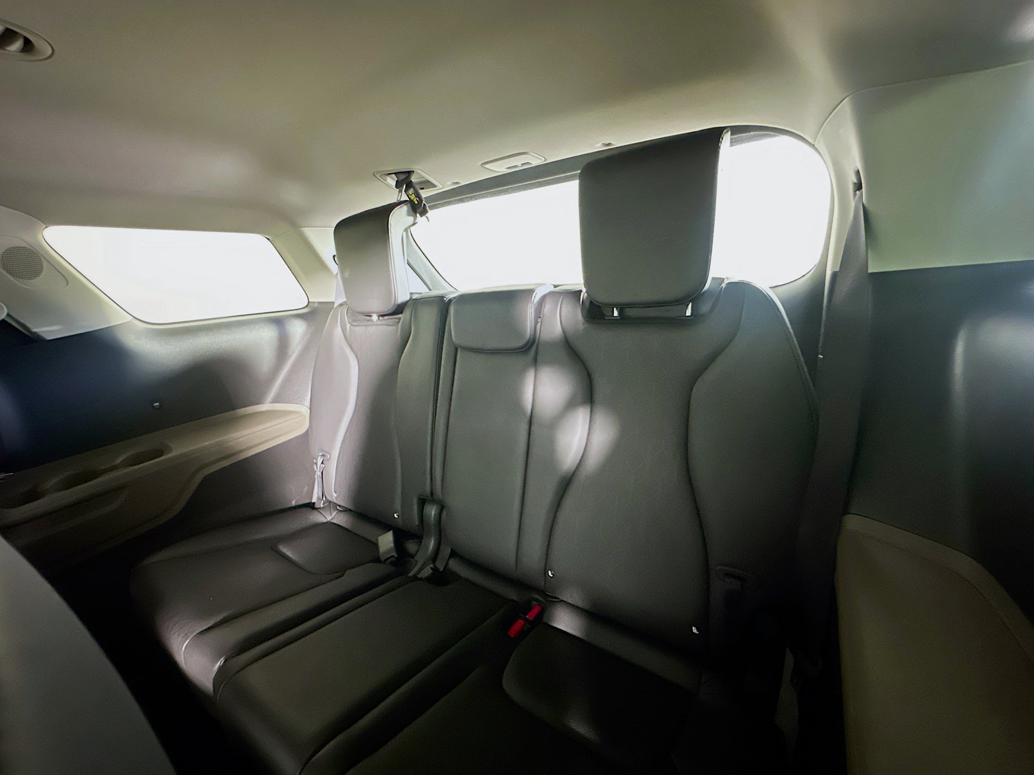 Used 2026 Kia Carnival FWD image 28