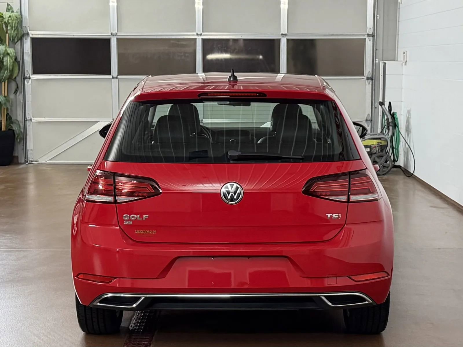 Used 2018 Volkswagen Golf SE FWD image 4