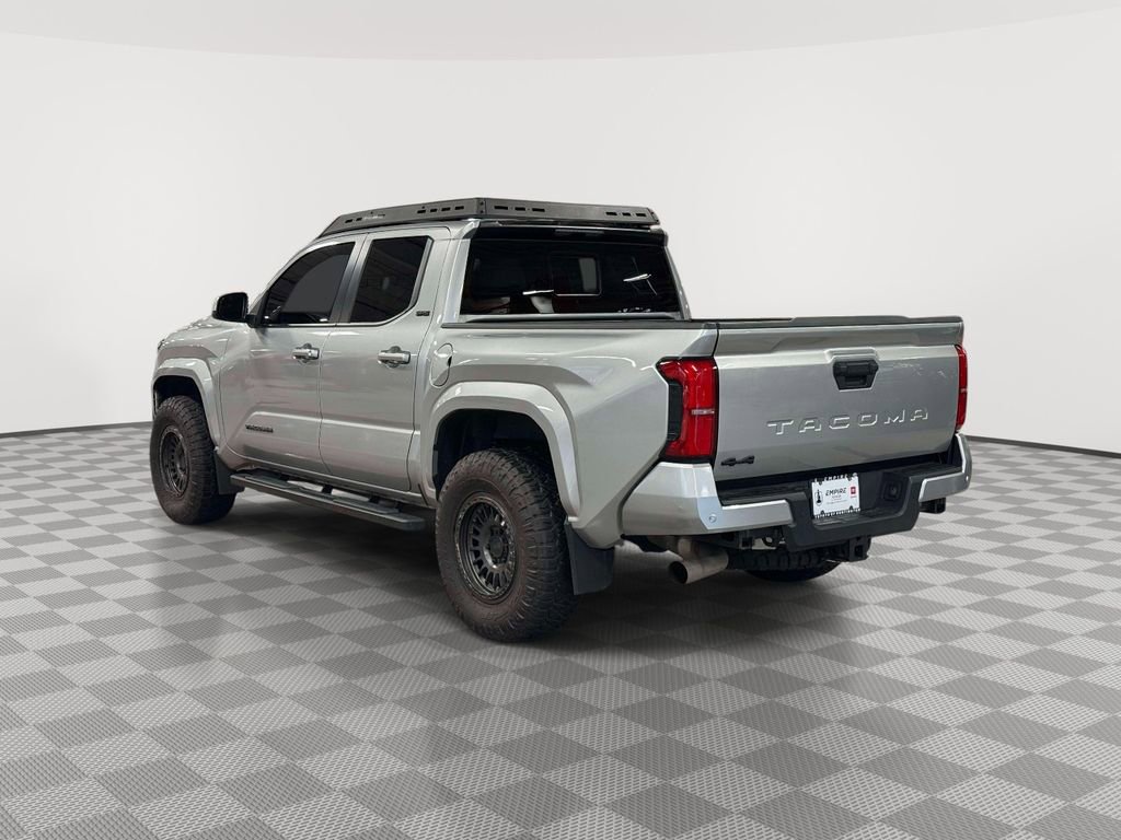 Used 2024 Toyota Tacoma SR5 AWD/4WD image 5