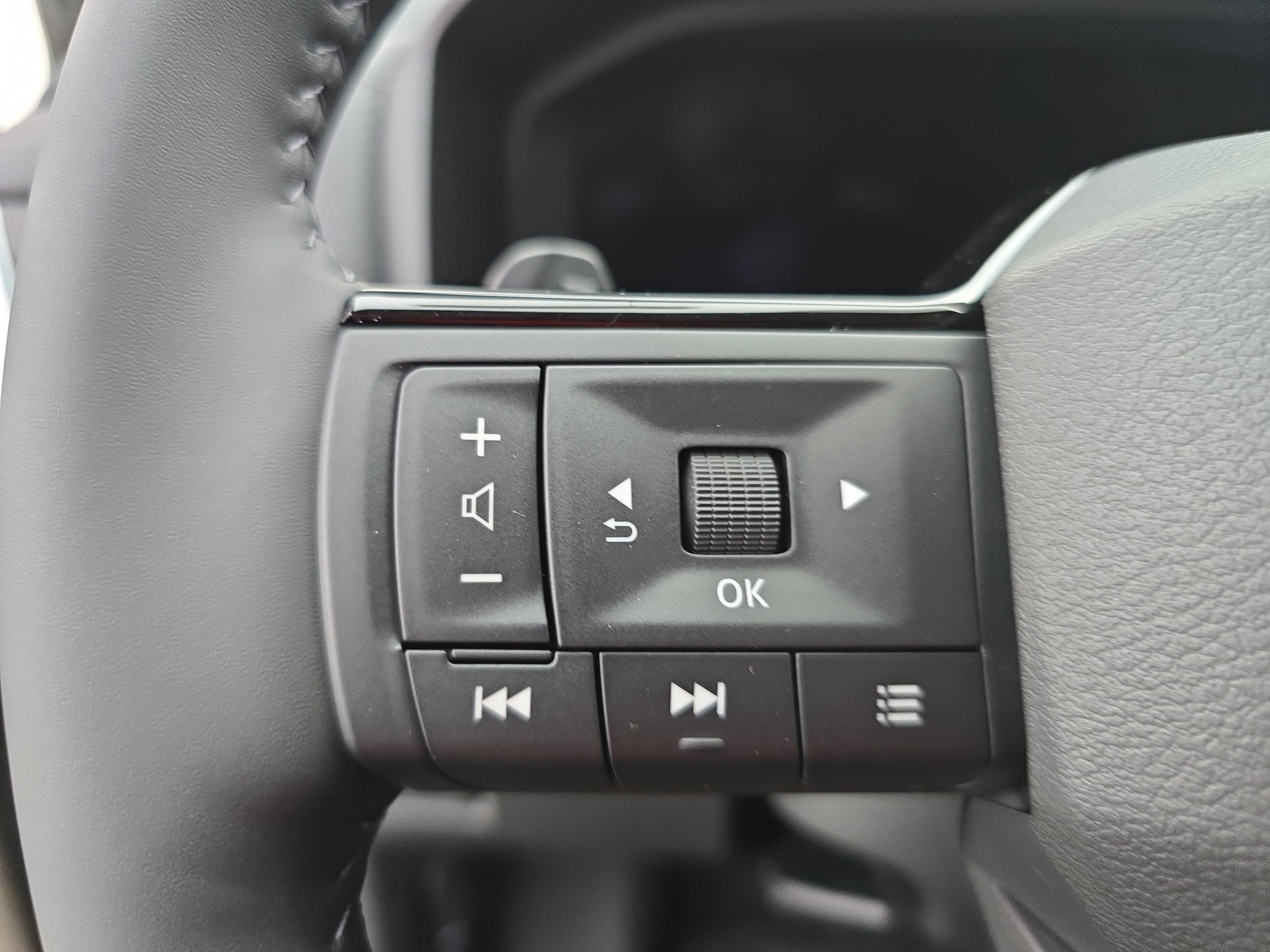 New 2026 Nissan Rogue Platinum image 17