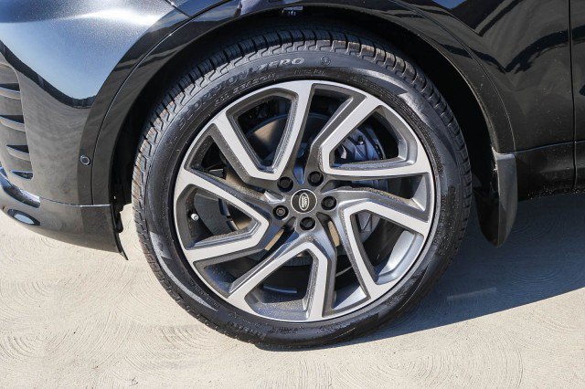 Certified 2025 Land Rover Discovery Dynamic SE AWD/4WD image 10