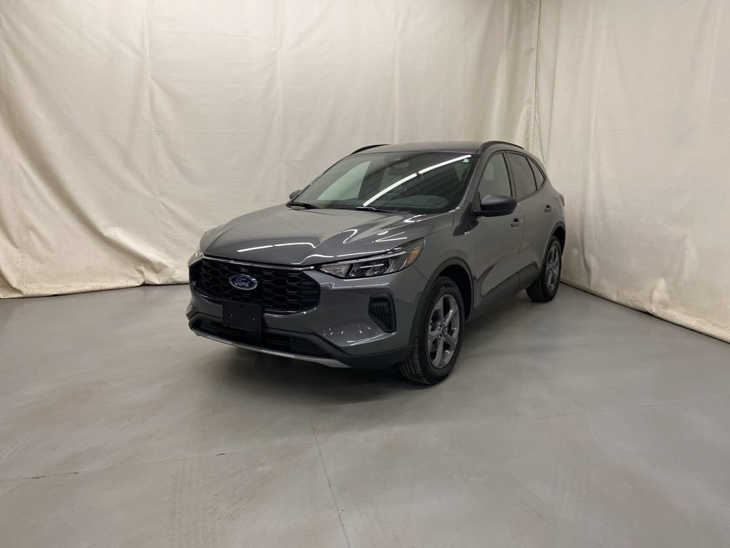 Used 2025 Ford Escape ST-Line AWD/4WD image 2