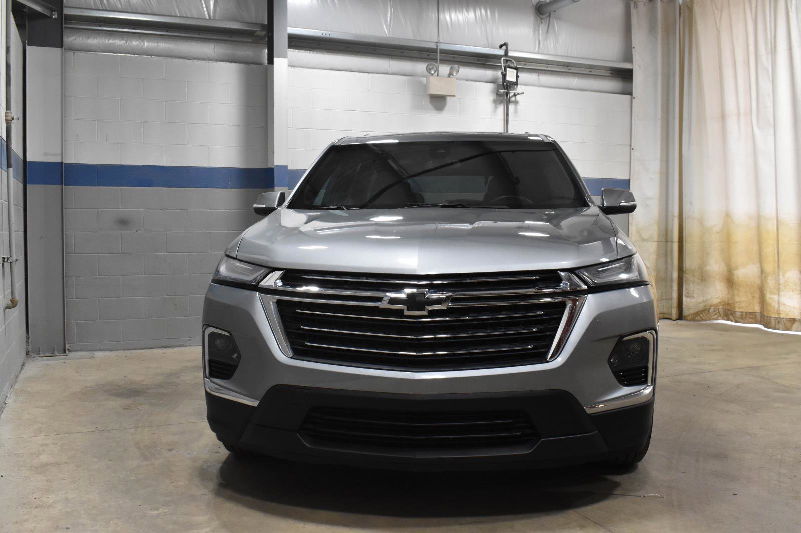 Used 2023 Chevrolet Traverse LT FWD image 34