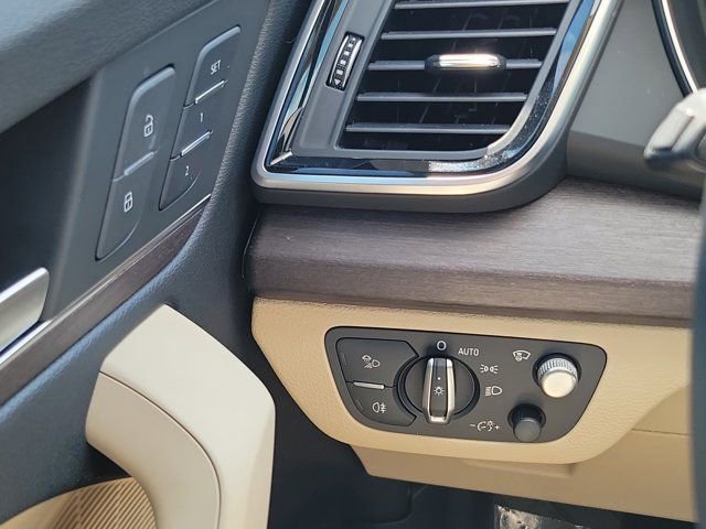Used 2021 Audi Q5 Prestige w/ Prestige Package image 20