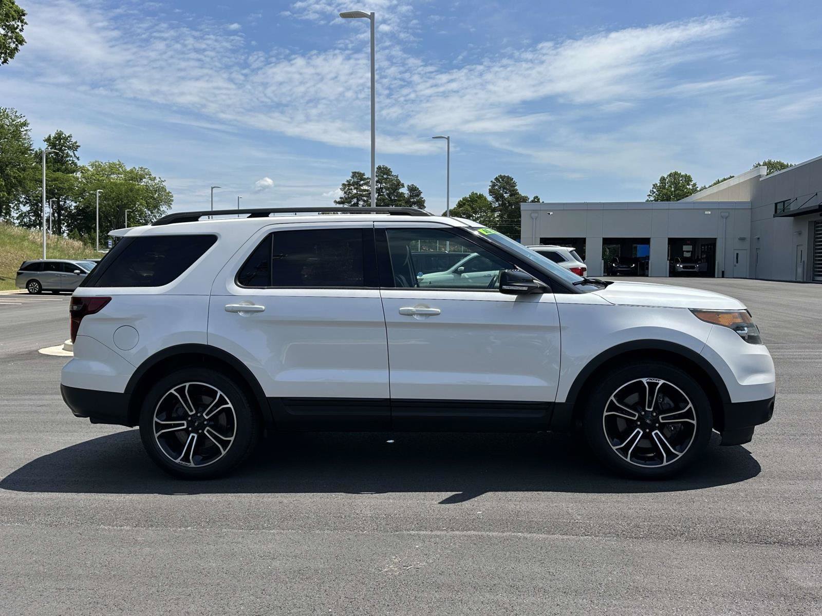 Used 2015 Ford Explorer Sport w/ Equipment Group 401A AWD/4WD image 28