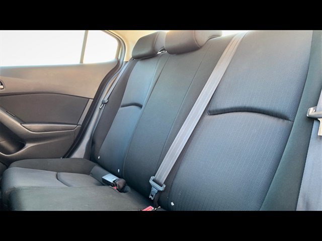Used 2015 MAZDA MAZDA3 i SV FWD image 11