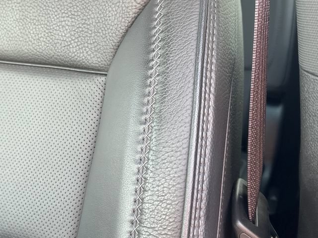 Used 2025 GMC Yukon XL Denali AWD/4WD image 17