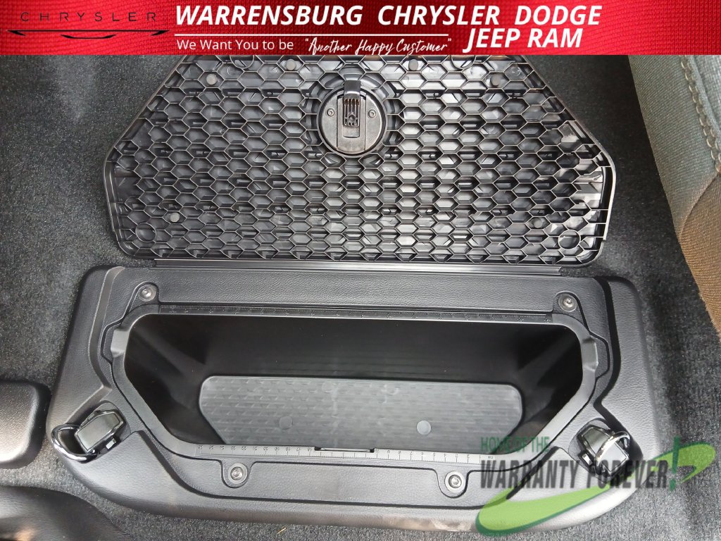 New 2026 RAM 1500 Express AWD/4WD image 16