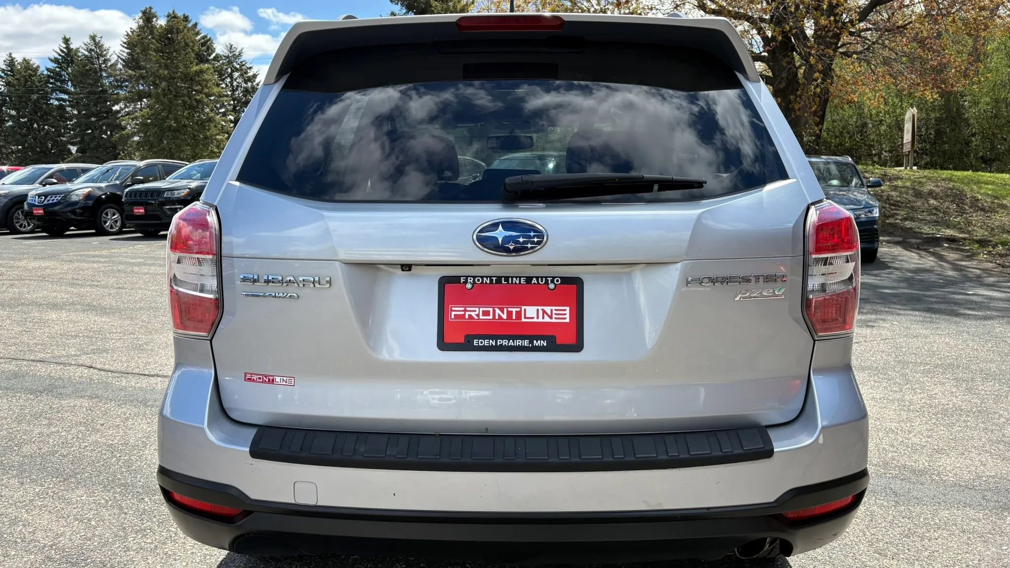 Used 2014 Subaru Forester 2.5i Limited AWD/4WD image 8