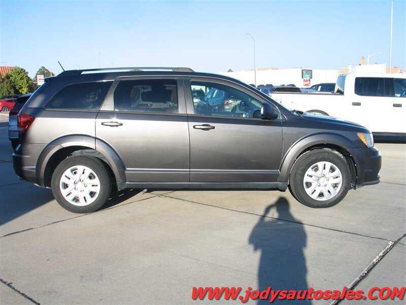 Used 2016 Dodge Journey SE AWD/4WD image 28