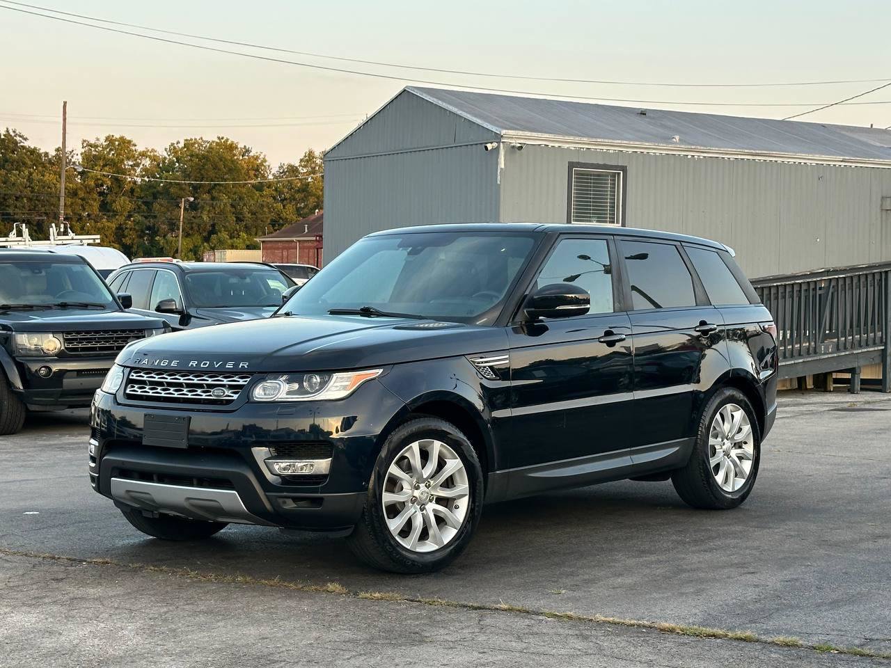 Used 2015 Land Rover Range Rover Sport HSE AWD/4WD image 1